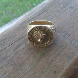 Rare versace 18kt gold  Lion Head ring